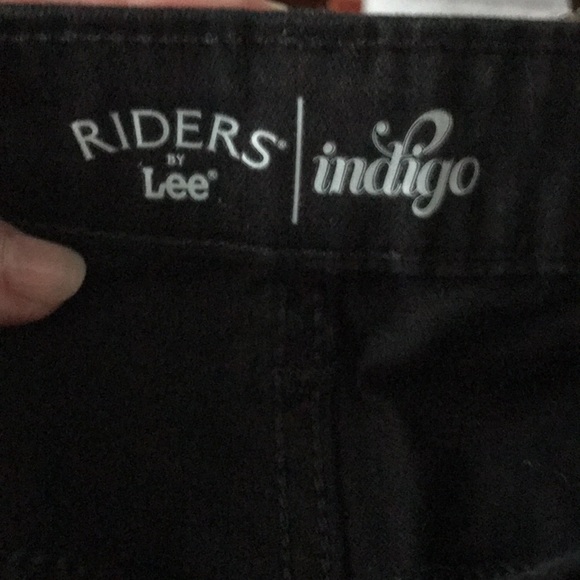 Black burmuda shorts - Picture 4 of 6